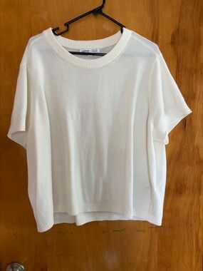 Hunter McGrady Edited X Ivory Short-Sleeve Knit sweater